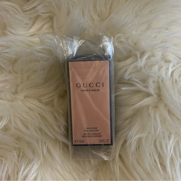 Gucci Vernis À Ongles Nail Polish in Baby Blue - Picture 2 of 9